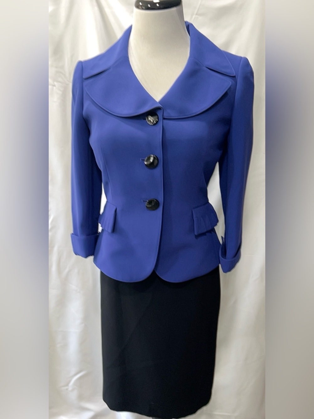 Tahari Arthur S Levine Petite 2P Blue Jacket Black Skirt Suit Set Career Office